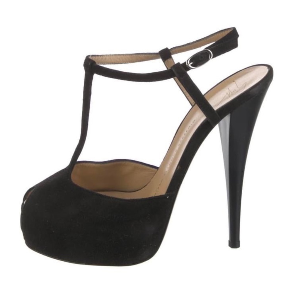 Giuseppe zanotti suede t strap heels